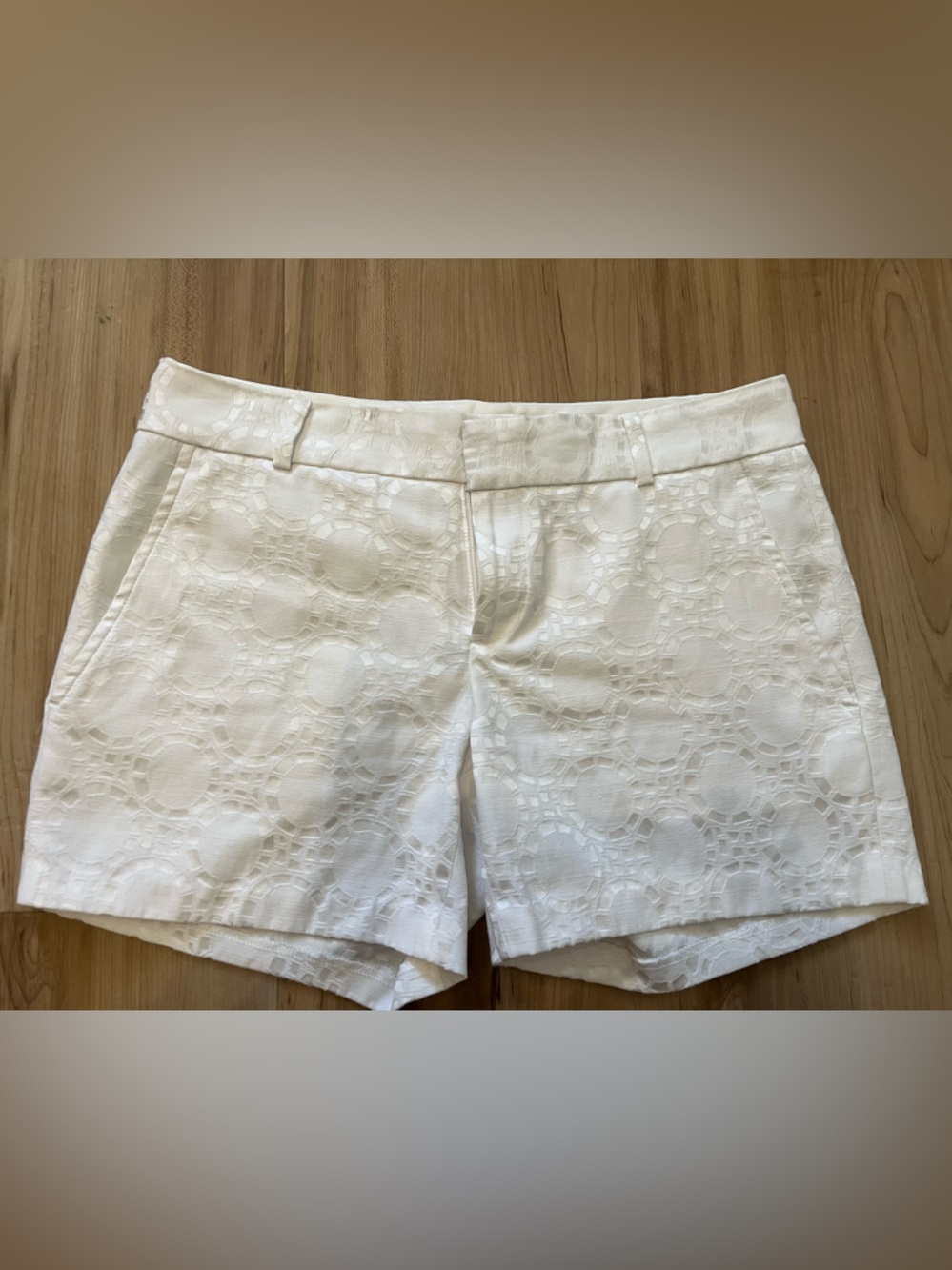 Banana Republic White Trellis Brocade Shorts size 4